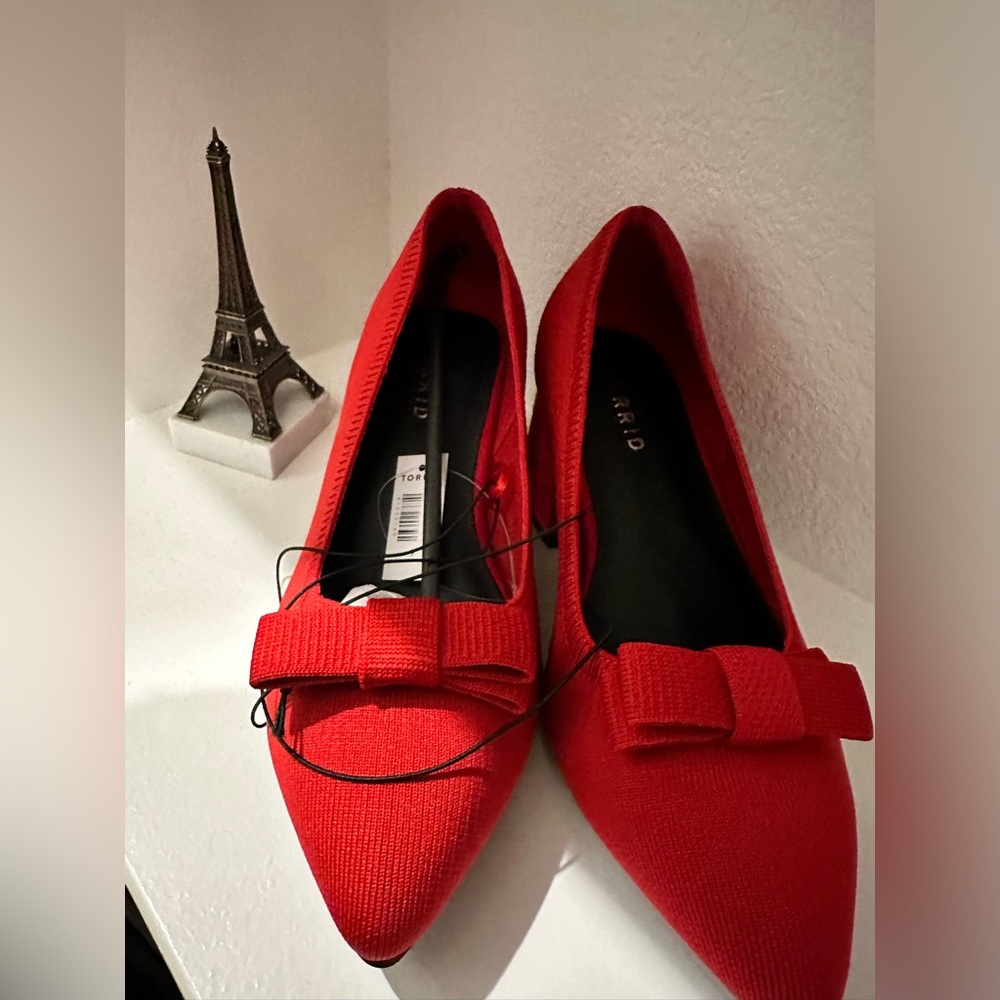 Beautiful Brand new Torrid Red Heels